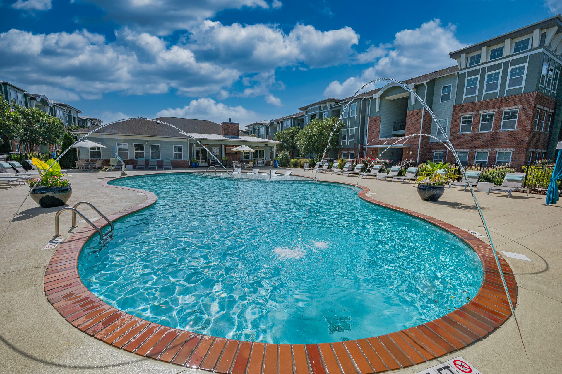 Petfriendly apartments in Wilmington, NC Hawthorne at the Station